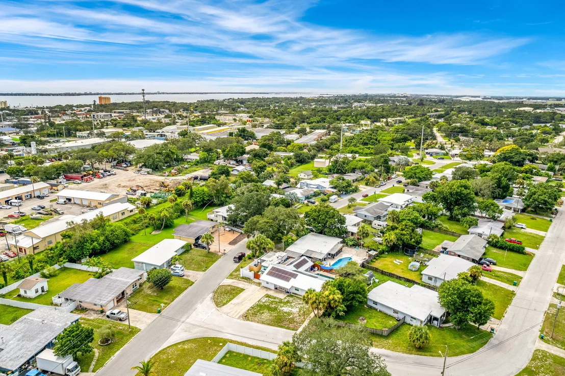 Photo of 1557 Hillcrest Drive