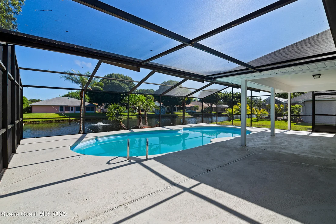 Photo of 1344 Heritage Acres Boulevard