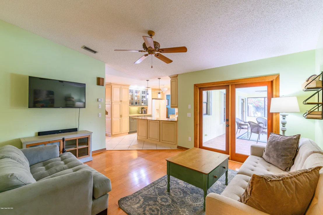 Photo of 421 Monaco Drive