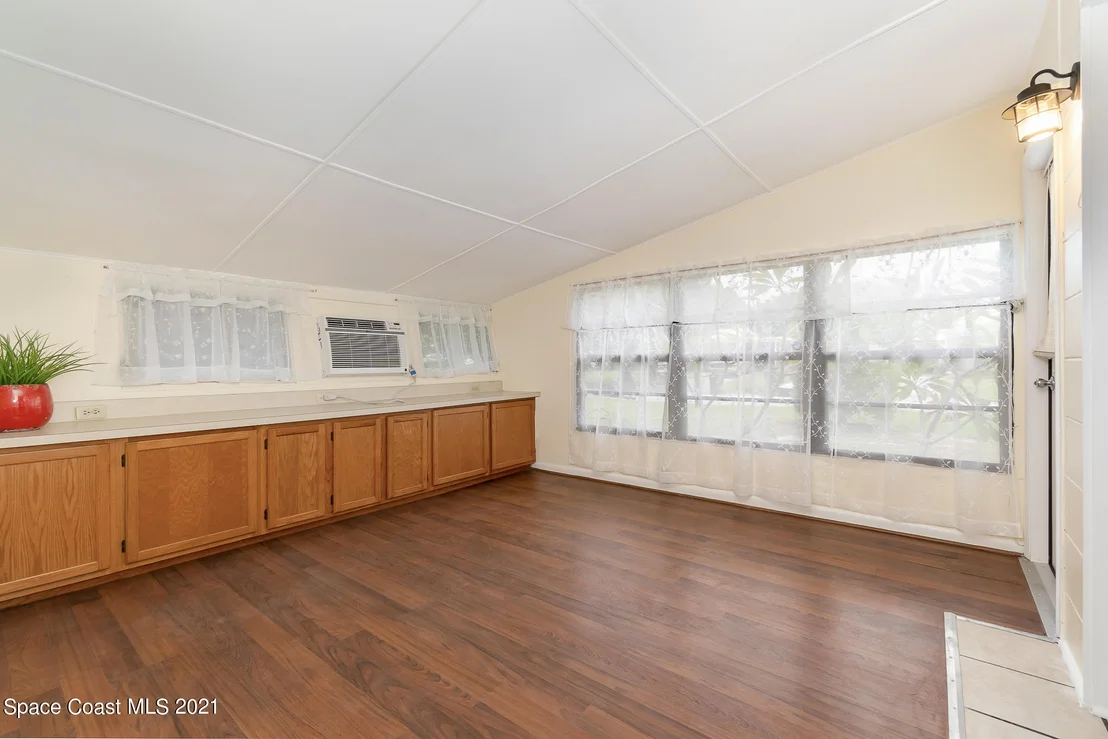 Photo of 2624 Coventry Road