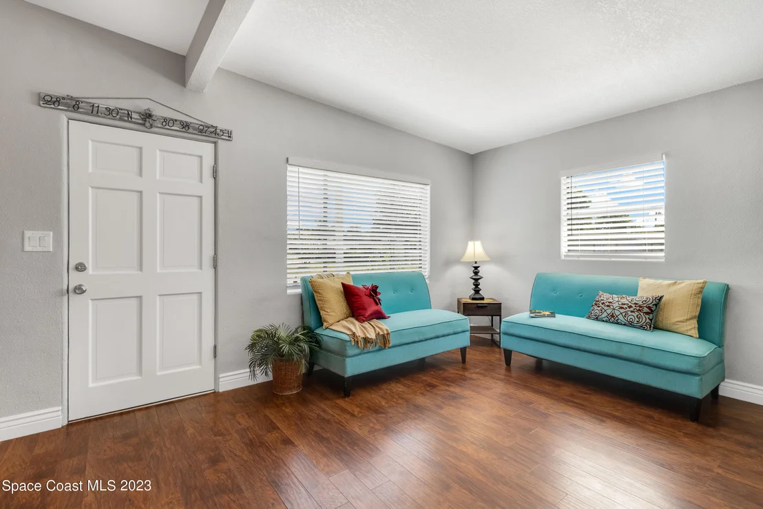 Photo of 1297 Ridgewood Drive