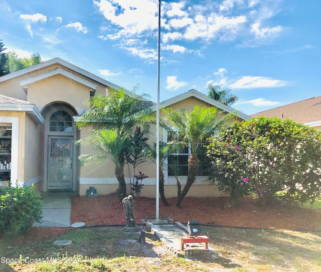 Photo of 6981 Hammock Trace Drive