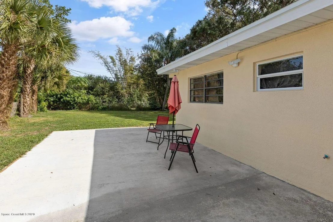 Photo of 817 Glenmore Circle