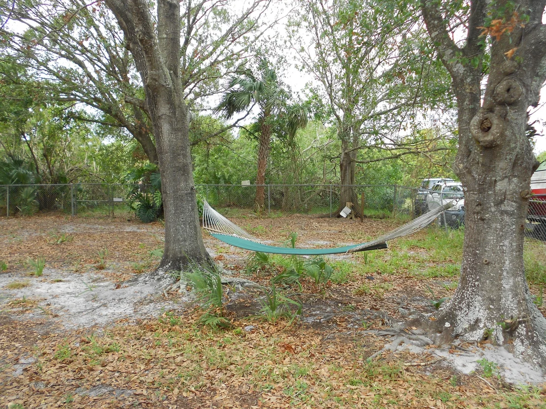 Photo of 1222 Mariposa Drive NE