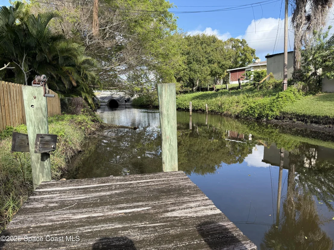 Photo of 409 Lynn Avenue