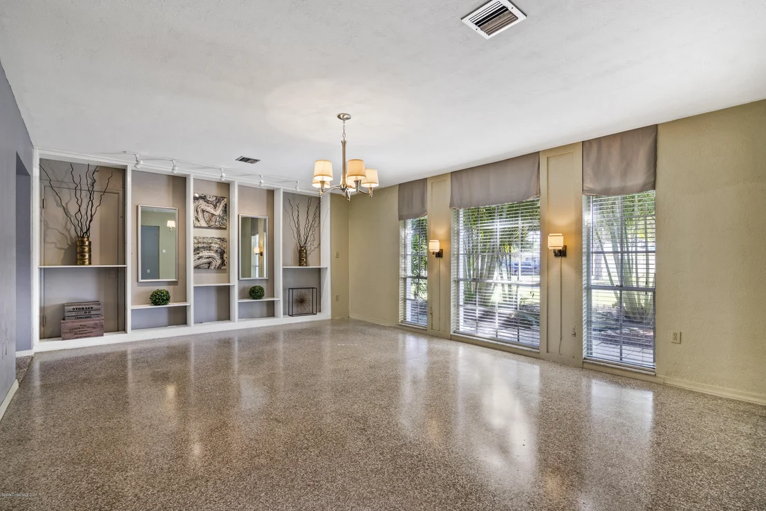 Photo of 572 Royal Palm Drive