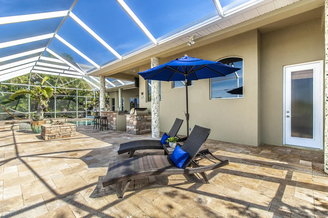 Photo of 814 Chatsworth Drive