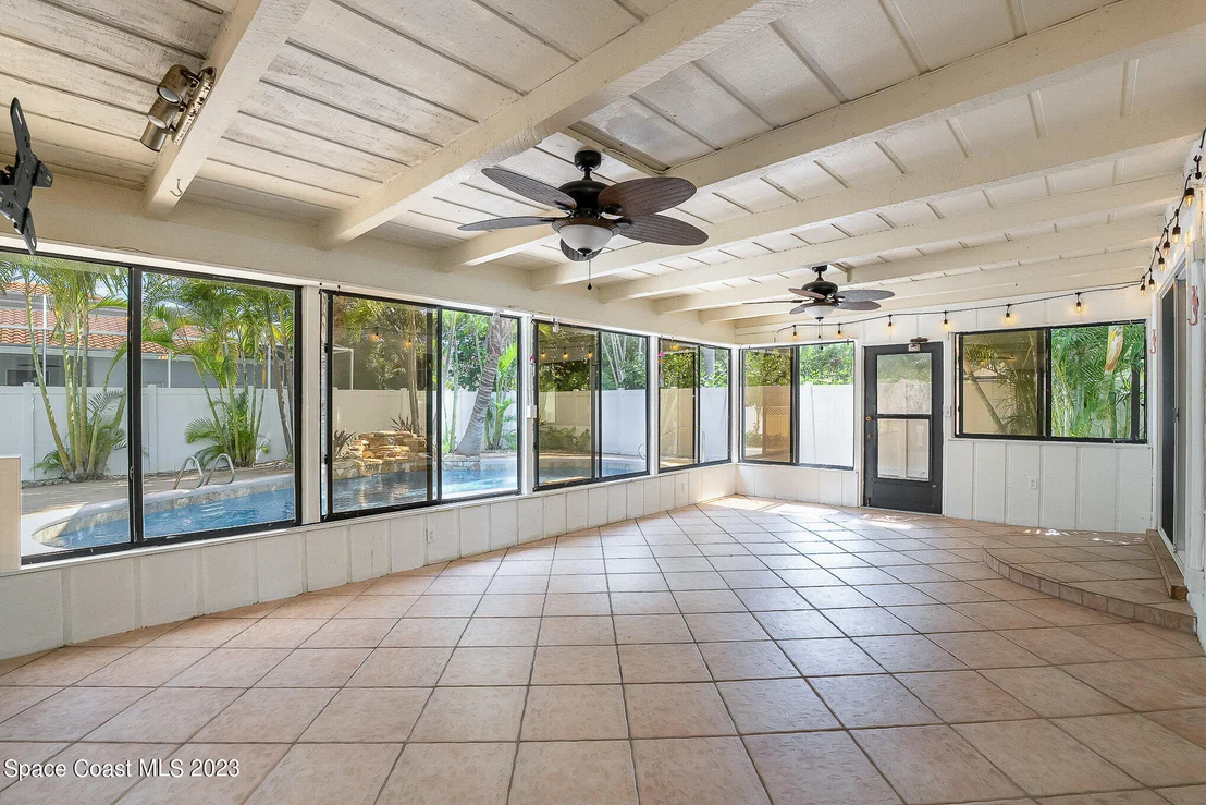 Photo of 470 Mosswood Boulevard