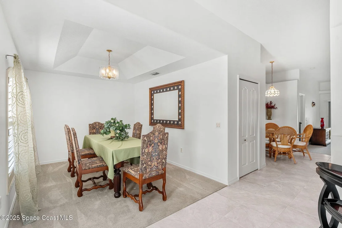 Photo of 926 Pine Creek Circle NE