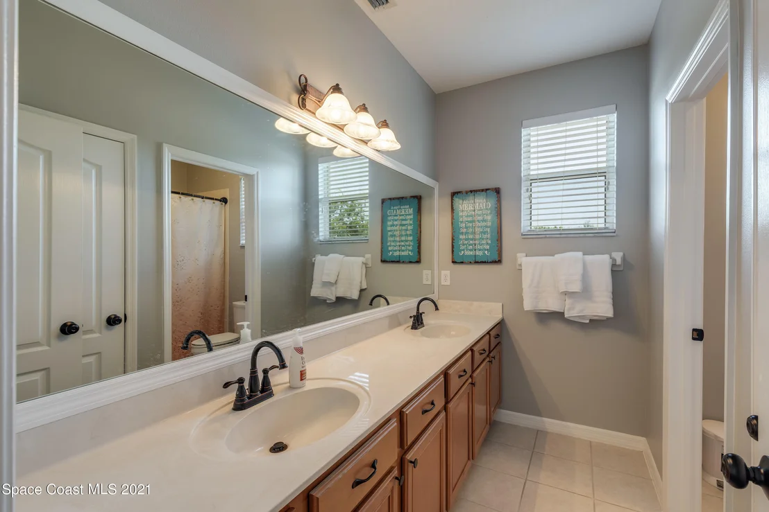 Photo of 6006 Newbury Circle