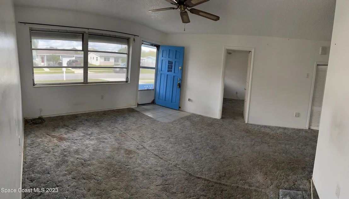 Photo of 605 Buckingham Avenue