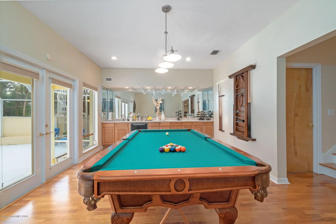 Photo of 865 N Indian River Drive N