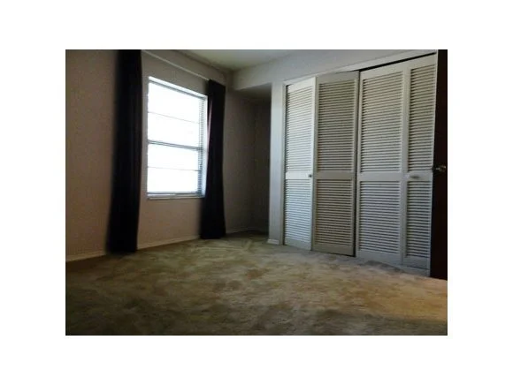 Photo of 1040 Fairlawn