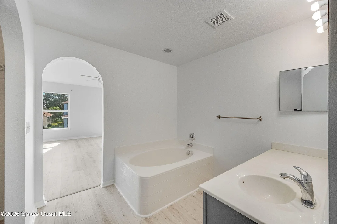 Photo of 2041 Brookshire Circle