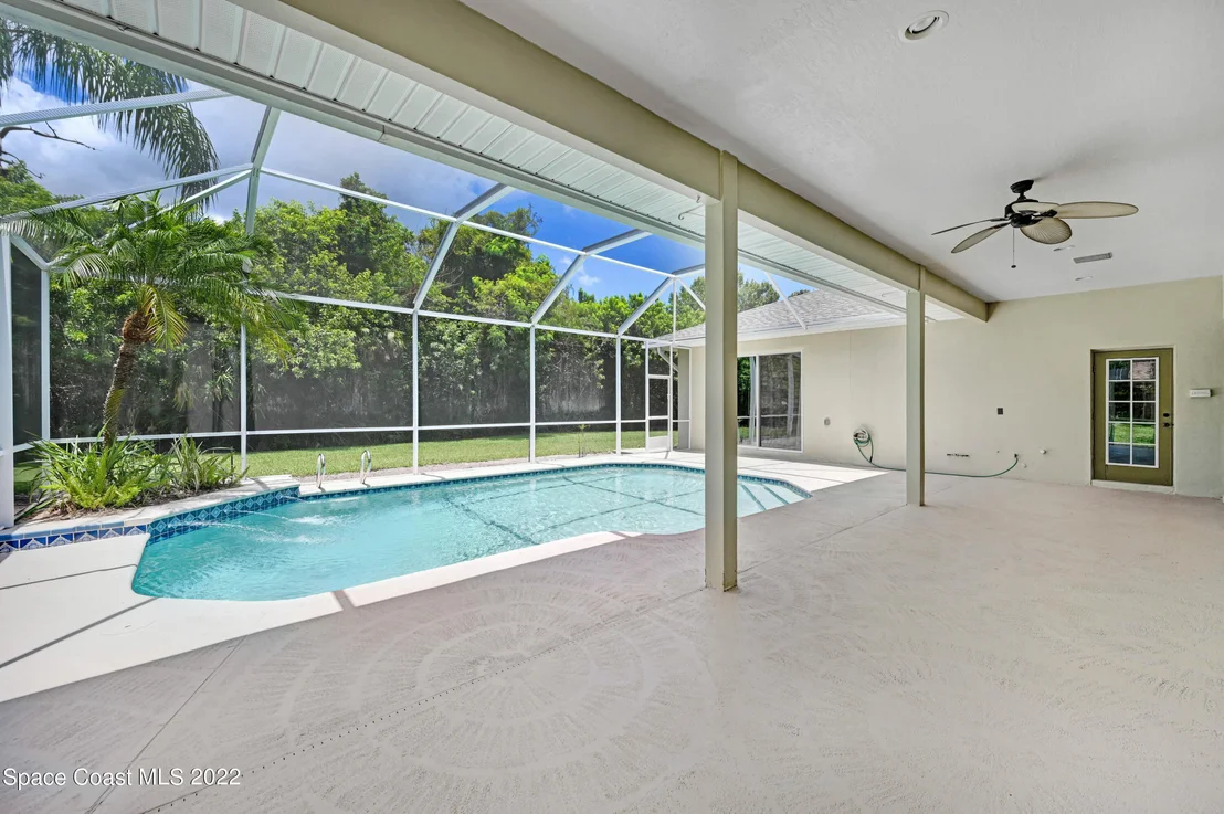 Photo of 3886 Beechgrove Road