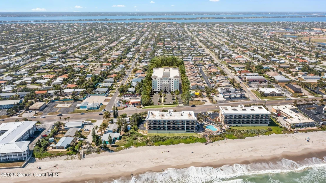 Photo of Unit 607 at 1230 Highway A1a