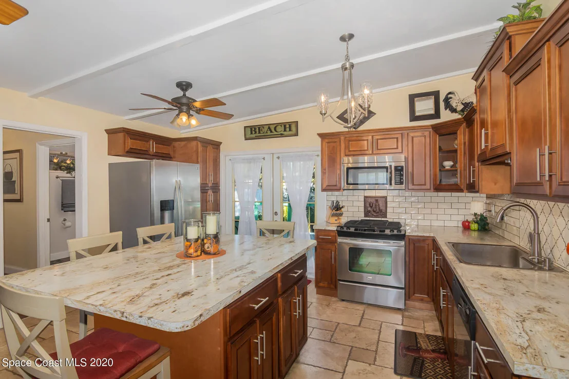 Photo of 309 Live Oak Lane