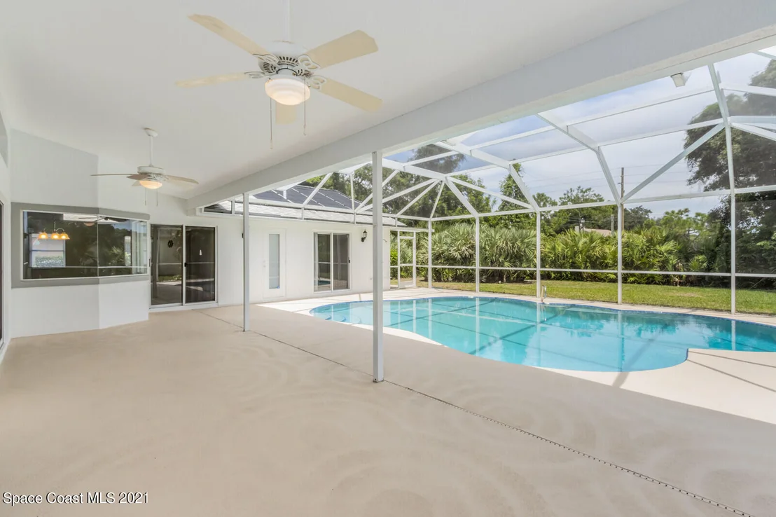 Photo of 461 Kimberly Drive