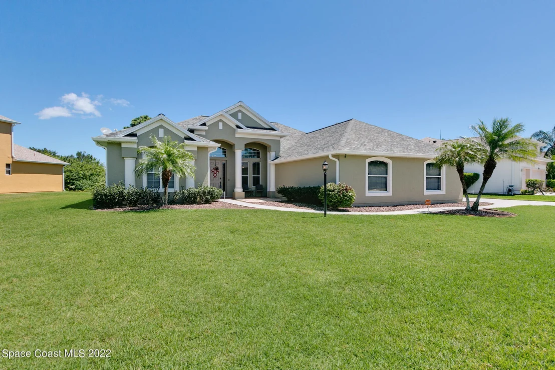 Photo of 3960 Waterford Drive