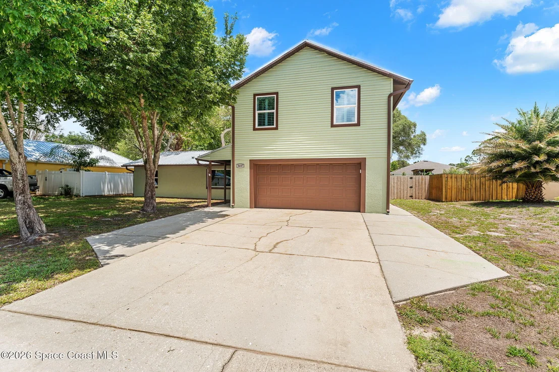Photo of 5687 Holden Road