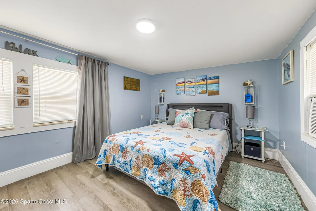 Photo of 329 Pineda Street