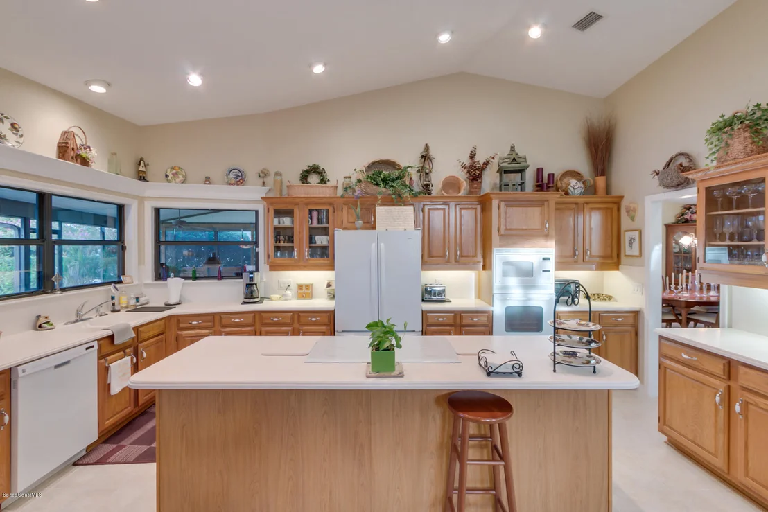 Photo of 529 Crystal Lake Drive
