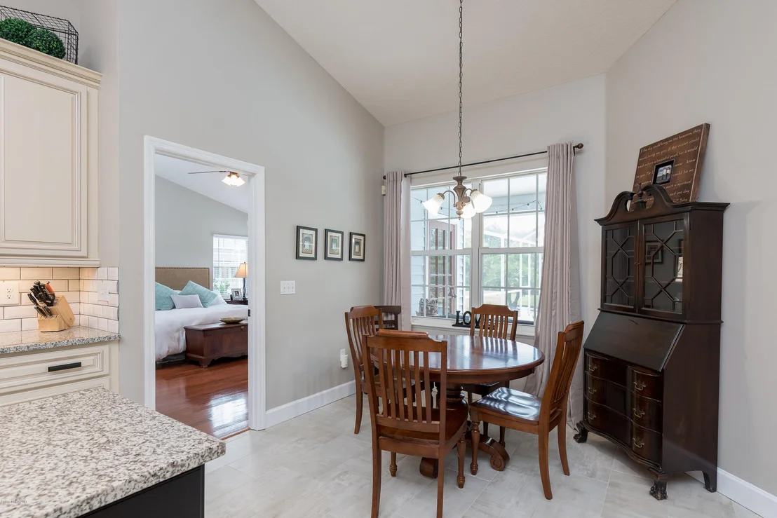 Photo of 4587 Canard Road