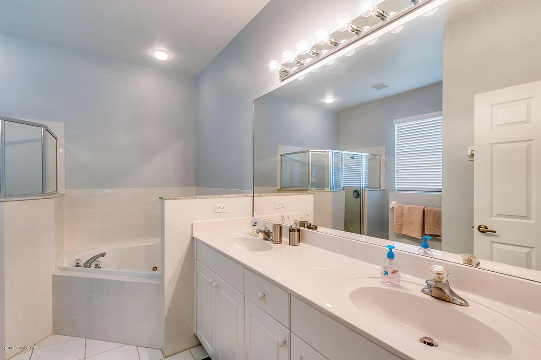 Photo of 1824 Ficus Point Drive