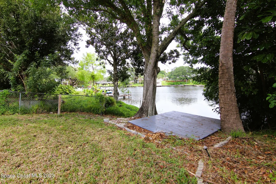 Photo of 485 Hillside Court