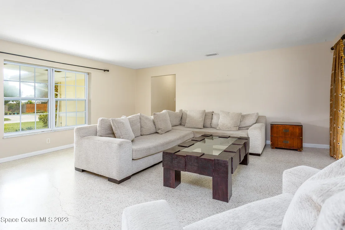 Photo of 608 Mango Drive