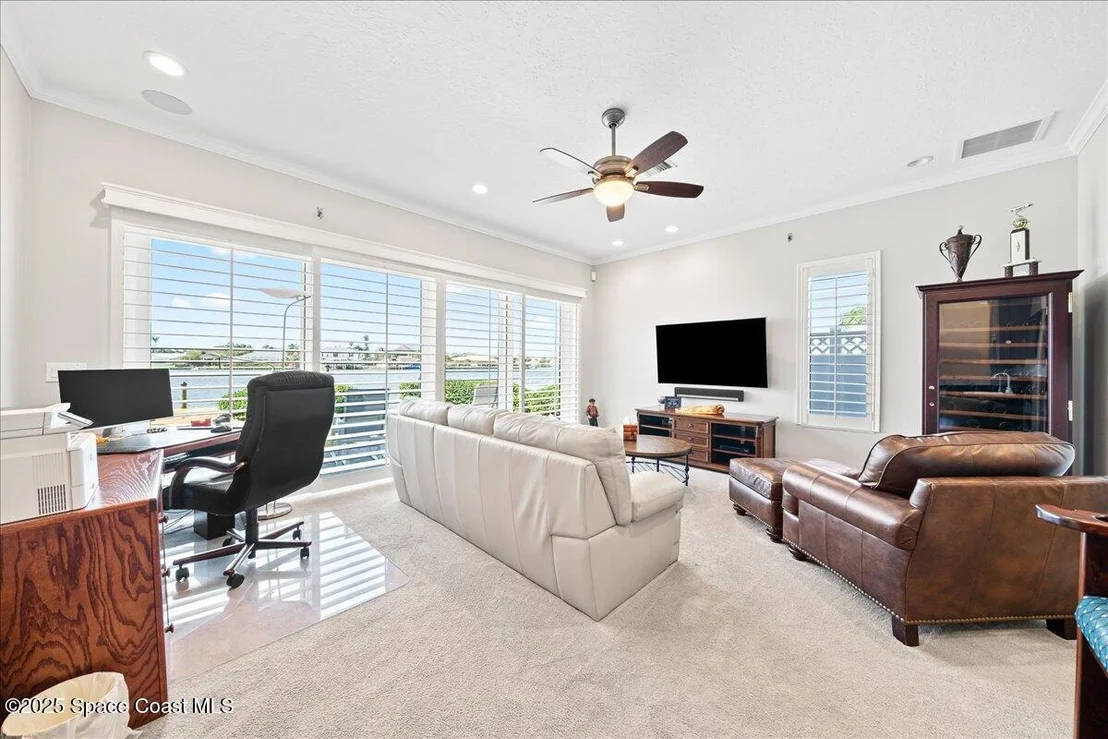 Photo of 110 W Bay Drive