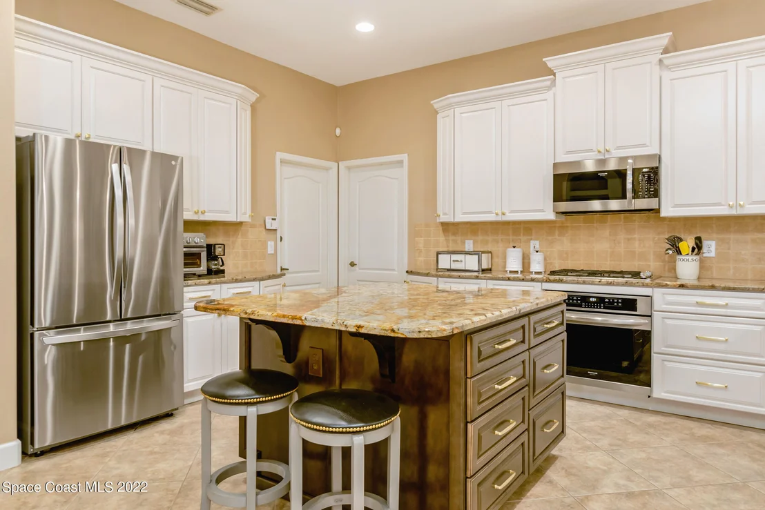 Photo of 3616 Peninsula Circle
