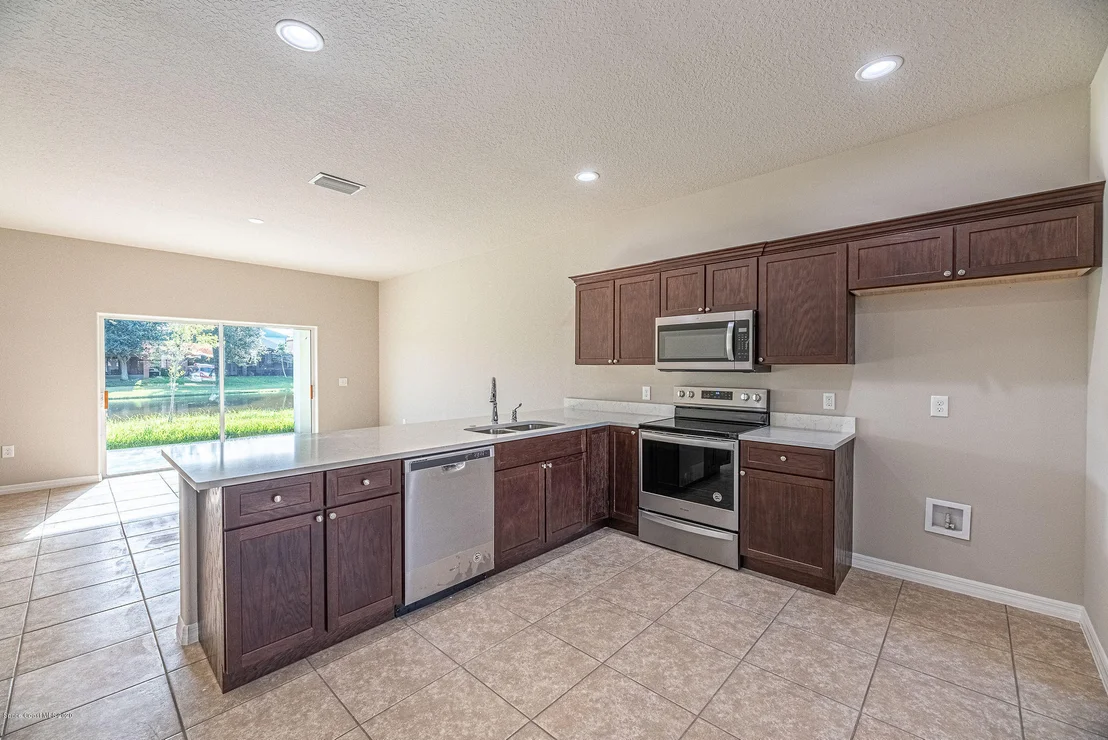 Photo of 475 Dryden Circle