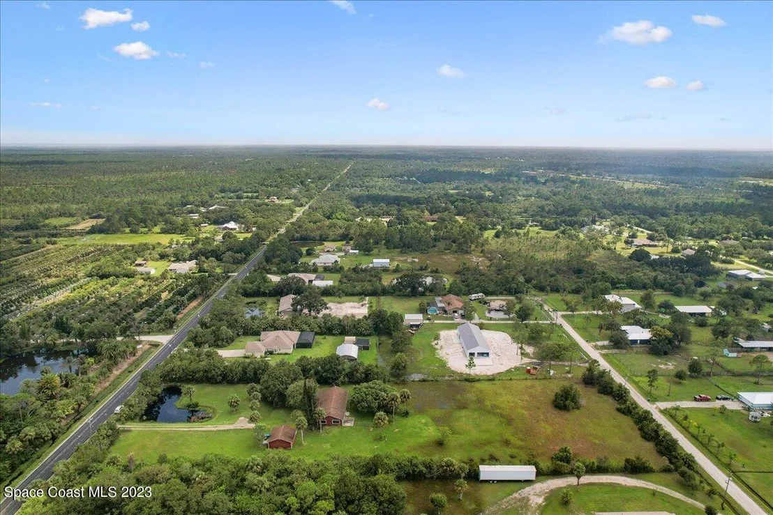 Photo of 2660 Weber Road