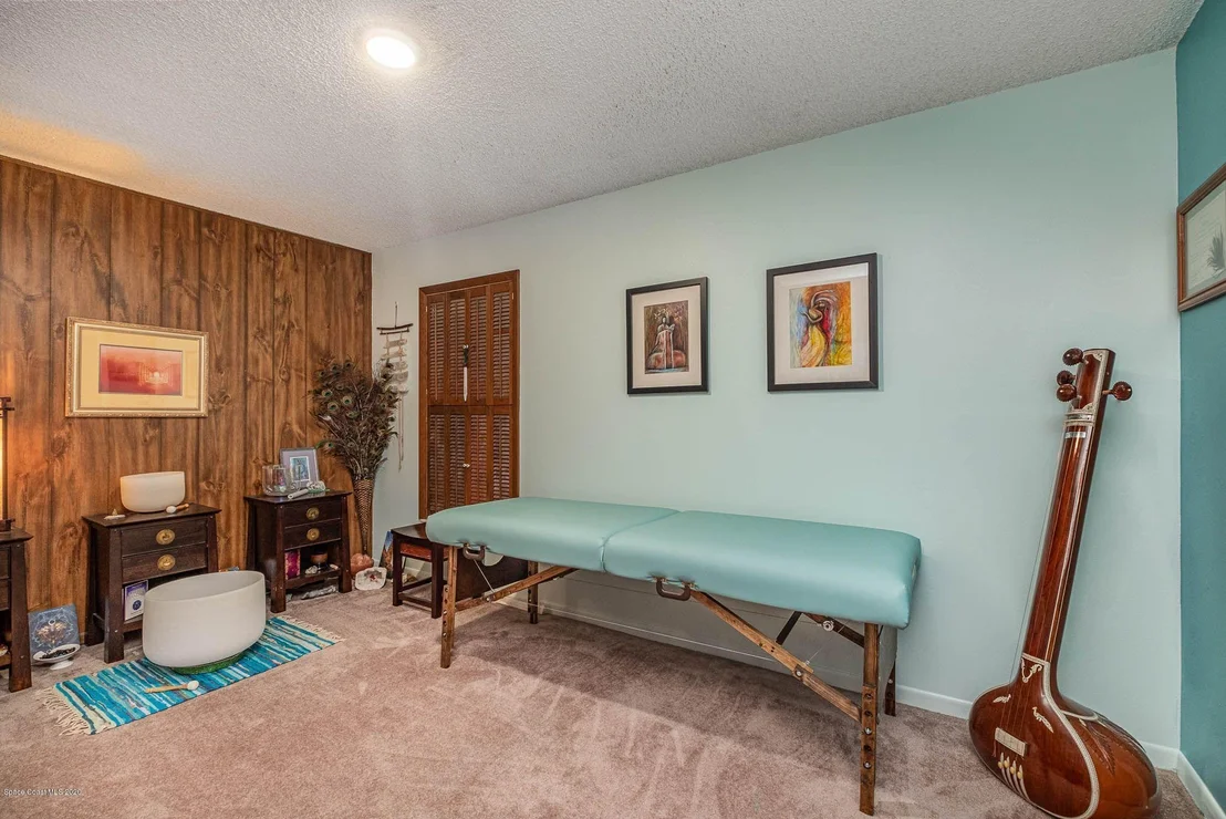 Photo of 303 Myrtlewood Road