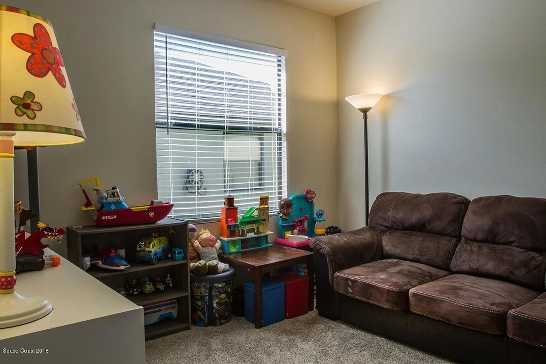 Photo of 565 Dryden Circle