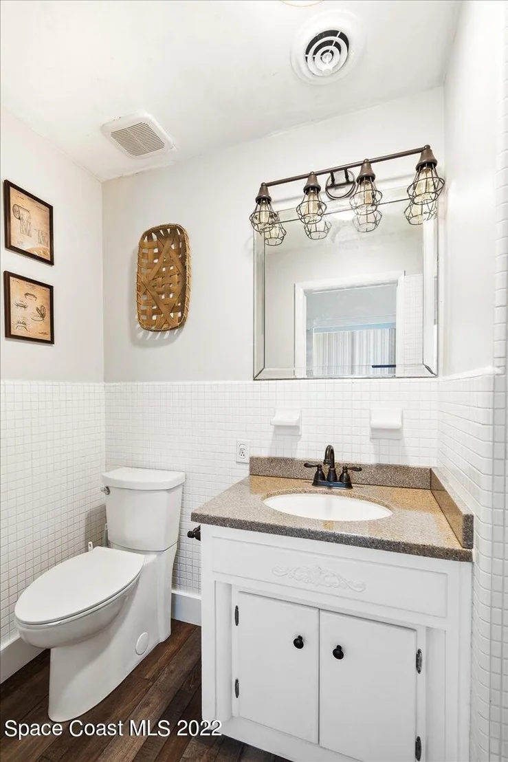 Photo of 311 Cocoa Avenue