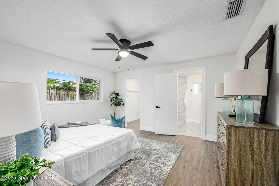 Photo of 124 Uranus Court