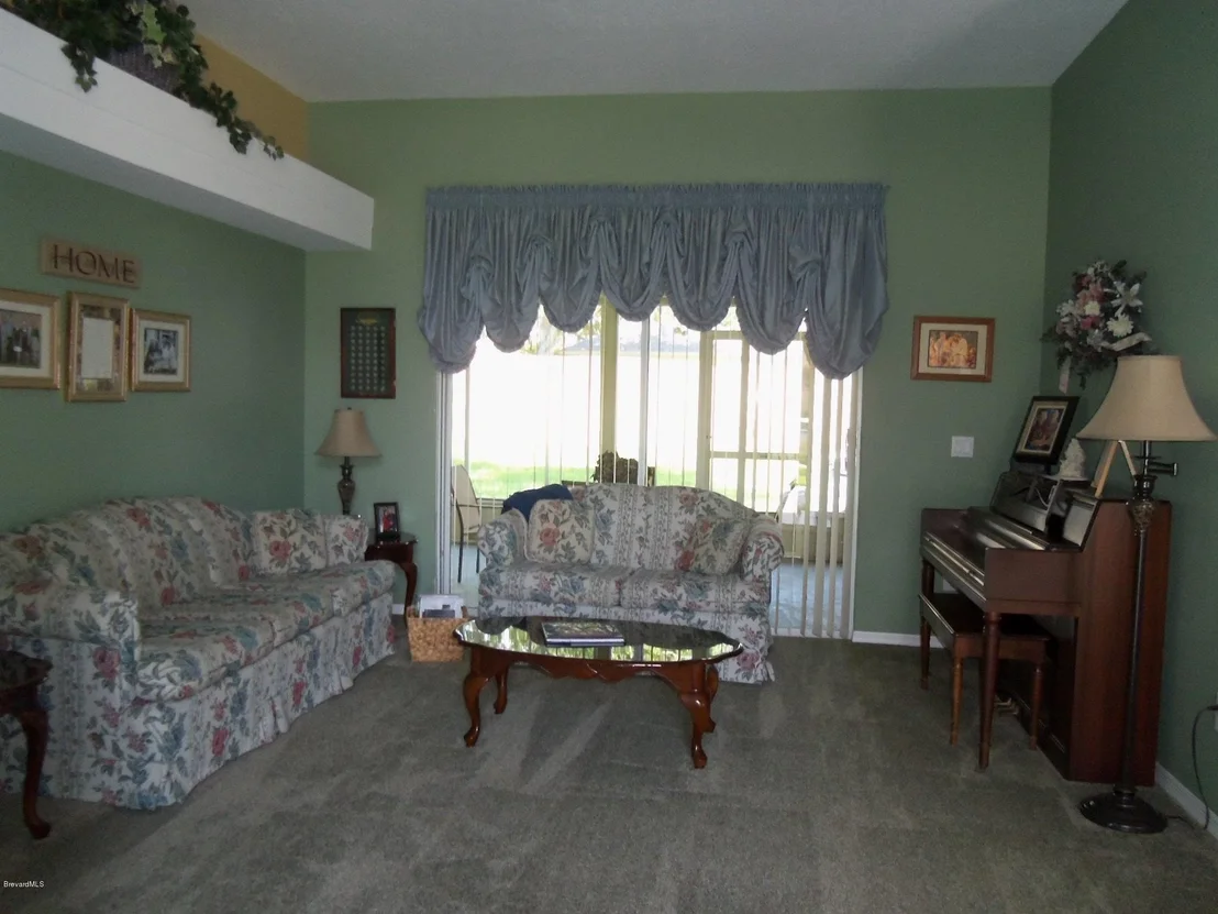Photo of 975 Pelican Lane
