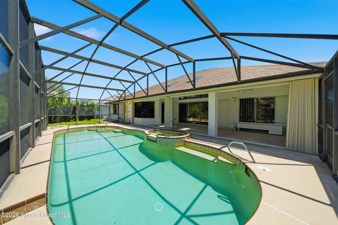 Photo of 1051 Fieldstone Drive