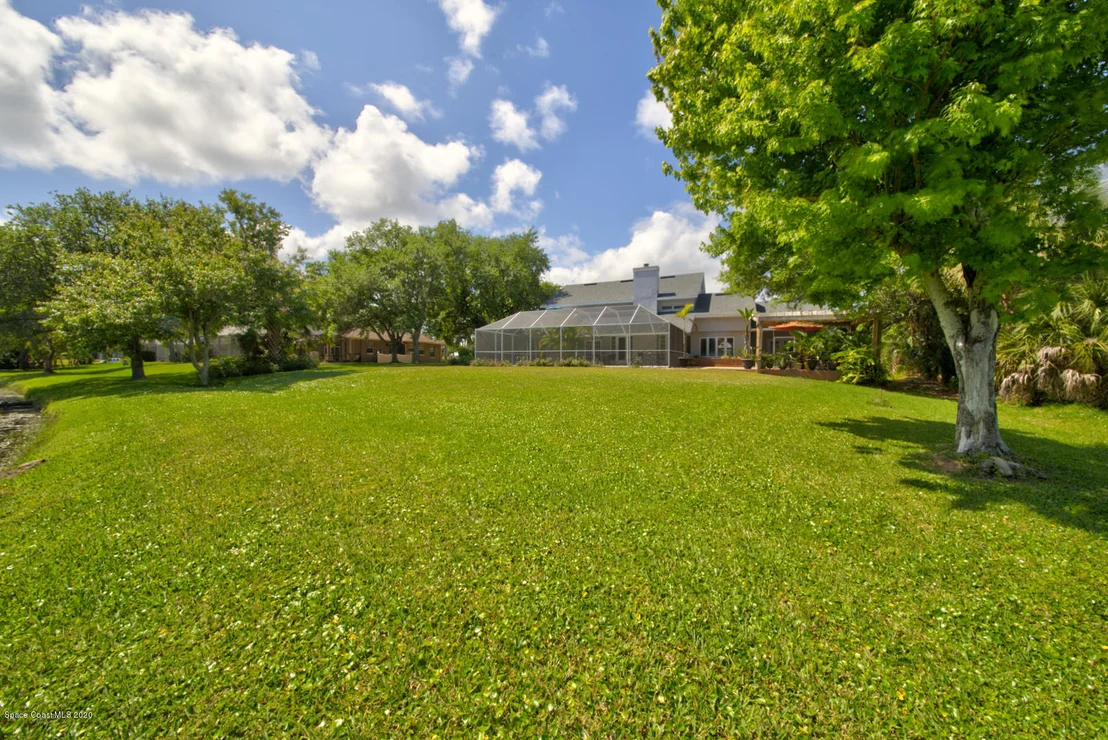 Photo of 2164 Royal Oaks Drive