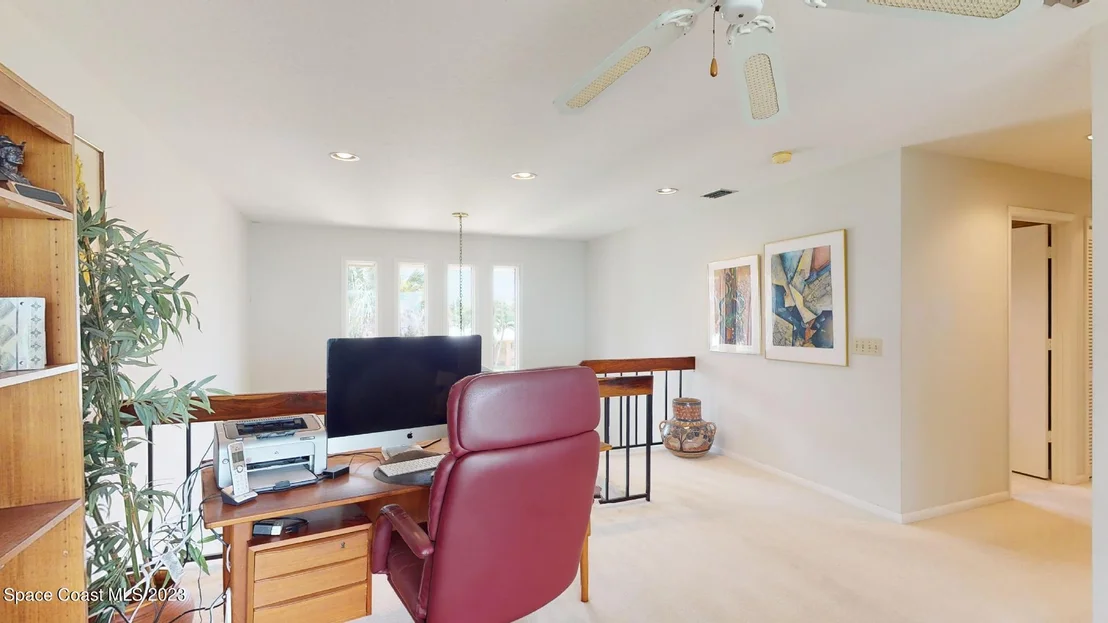 Photo of 421 Riverview Lane