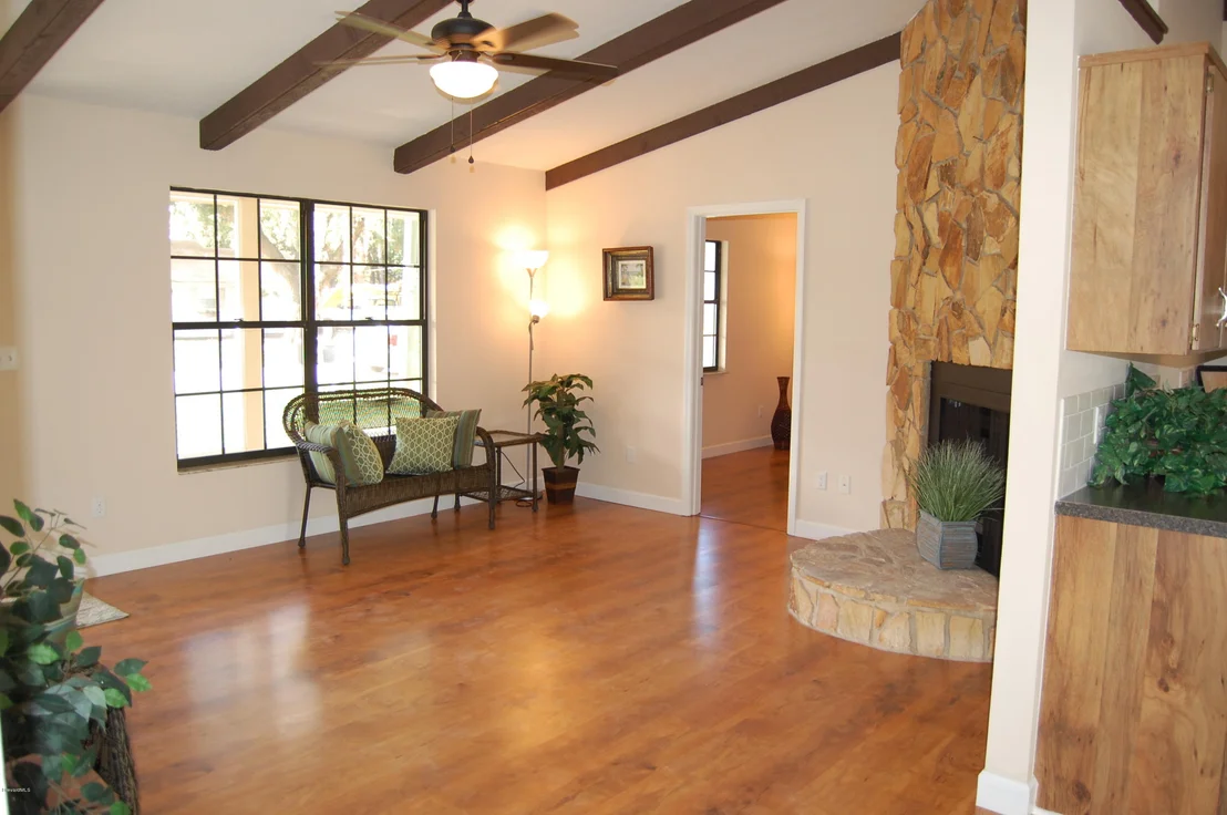 Photo of 6411 Cable Avenue