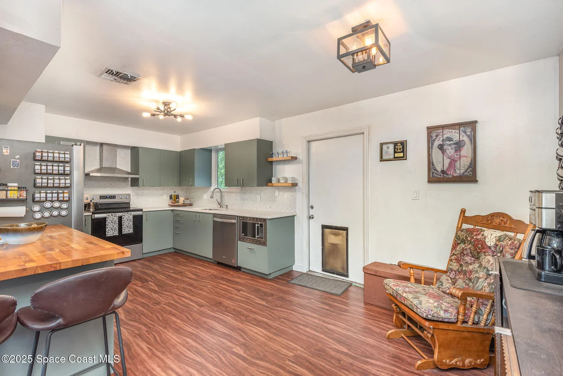 Photo of 7310 Darien Road