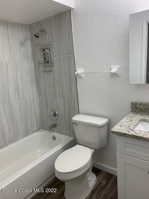 Photo of 1114 Abbey Circle NE