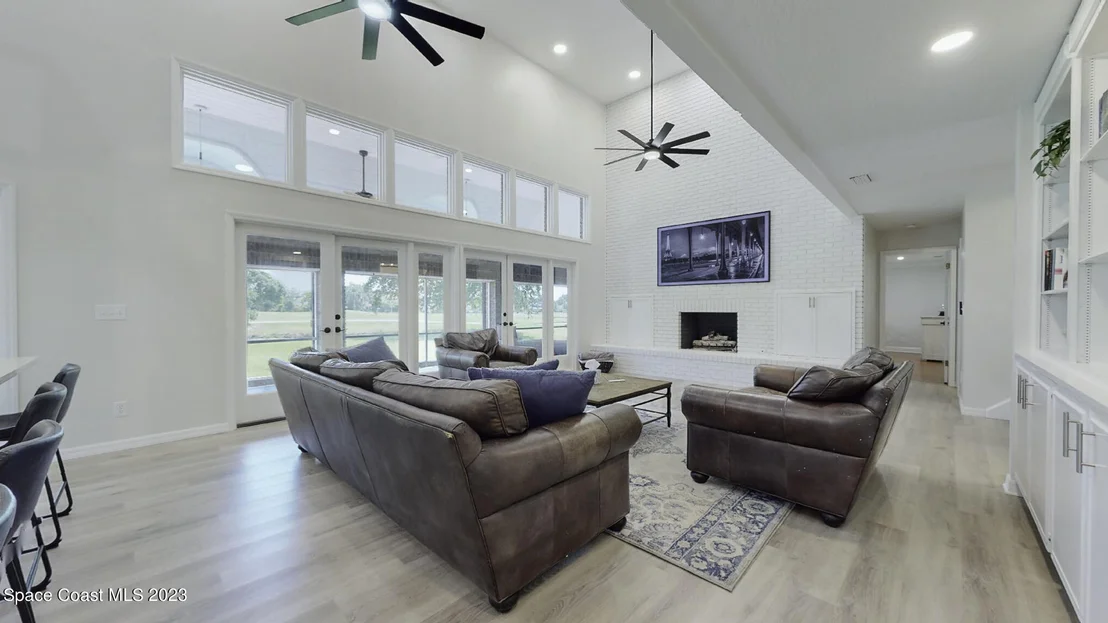 Photo of 607 Woodbridge Drive
