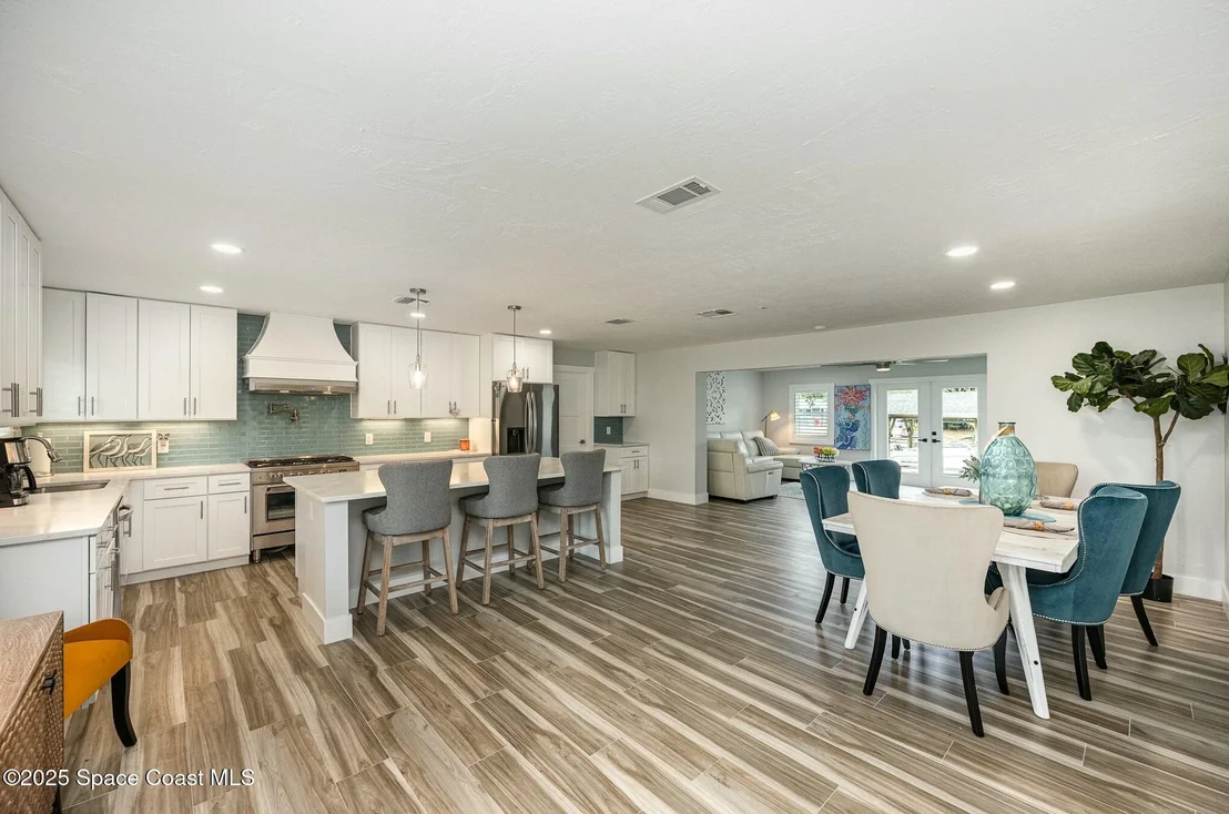 Photo of 407 Sandpiper Drive