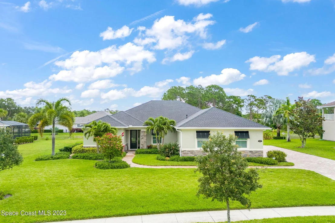 Photo of 2037 Windbrook Drive SE