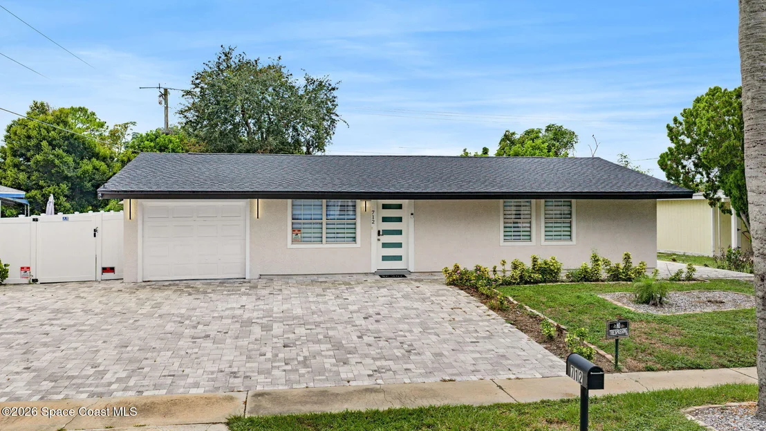 Photo of 712 Badger Drive NE