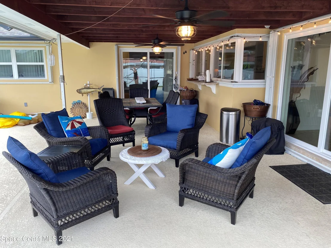 Photo of 445 Hamlin Avenue